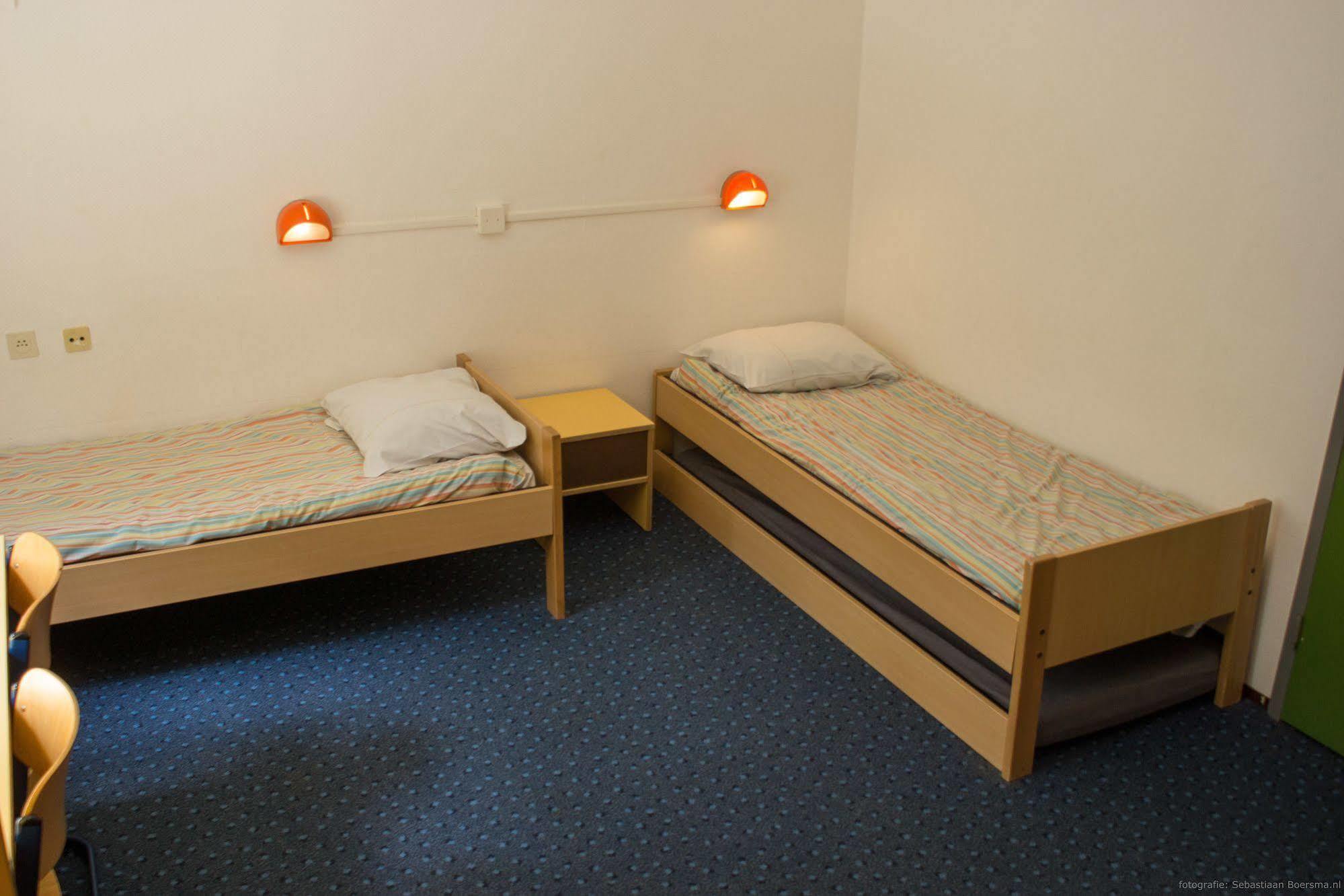 Stayokay Hostel Dordrecht - Nationaal Park De Biesbosch エクステリア 写真